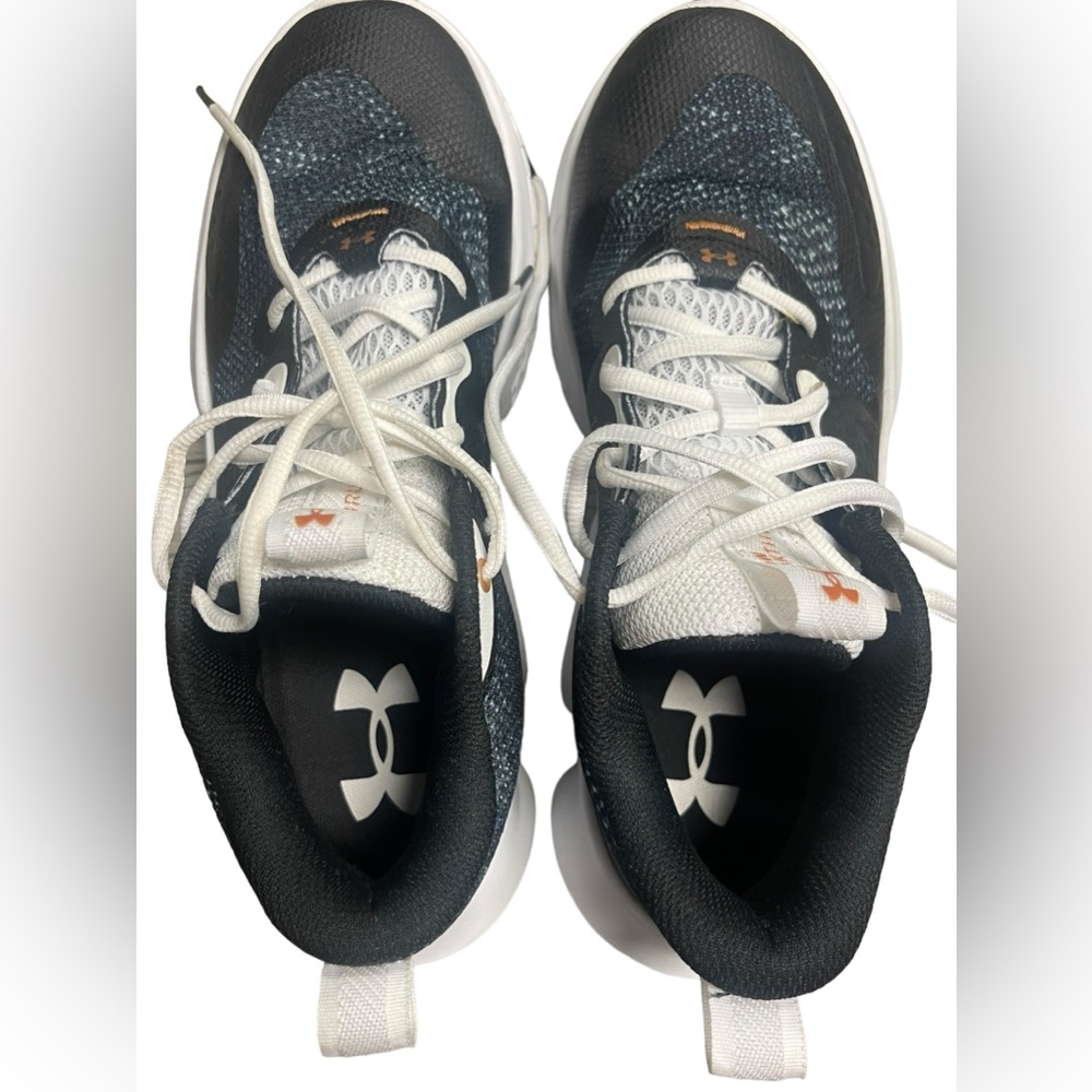 Under Armour. Sz 9.5 Women. Athletic Shoes/Trainers/Sneakers. Great condition - Picture 12 of 13